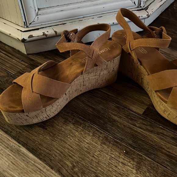 Toms Wedges - Picture 2 of 7